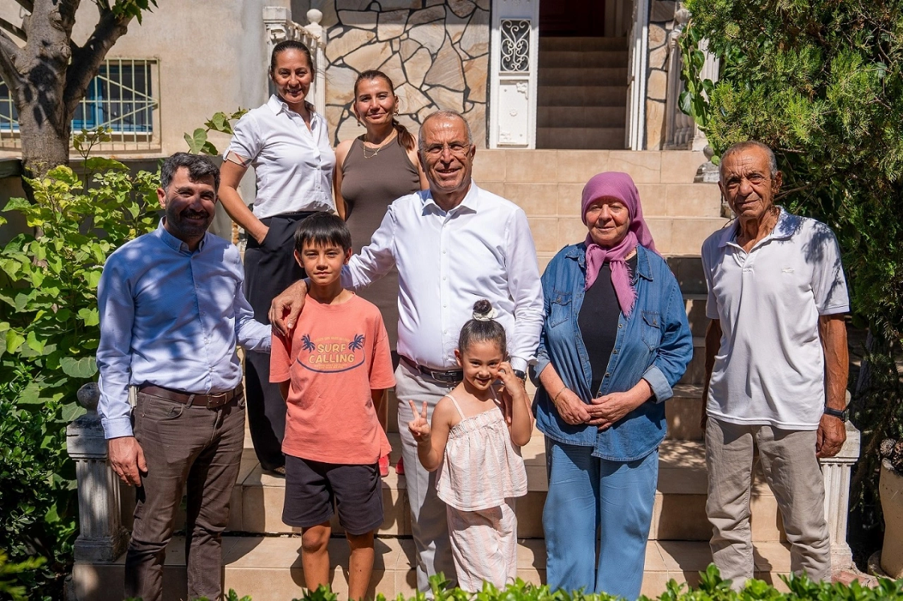 Gaziemirin En Guzel Bahce Ve Balkonu Belli Oldu Yenibakishaber (2)