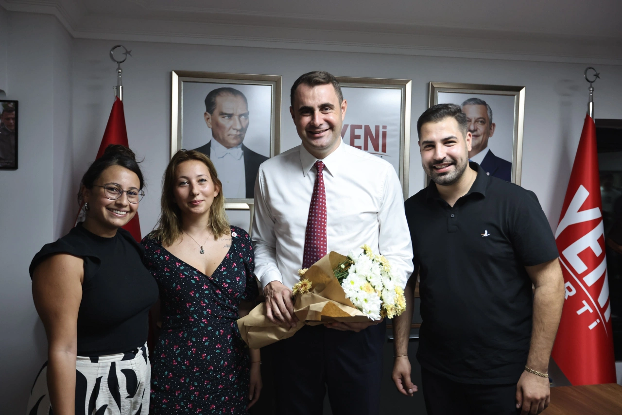 Guc Ulkemizi Yeni Partili Gencler Yonetecek Yenibakishaber (1)
