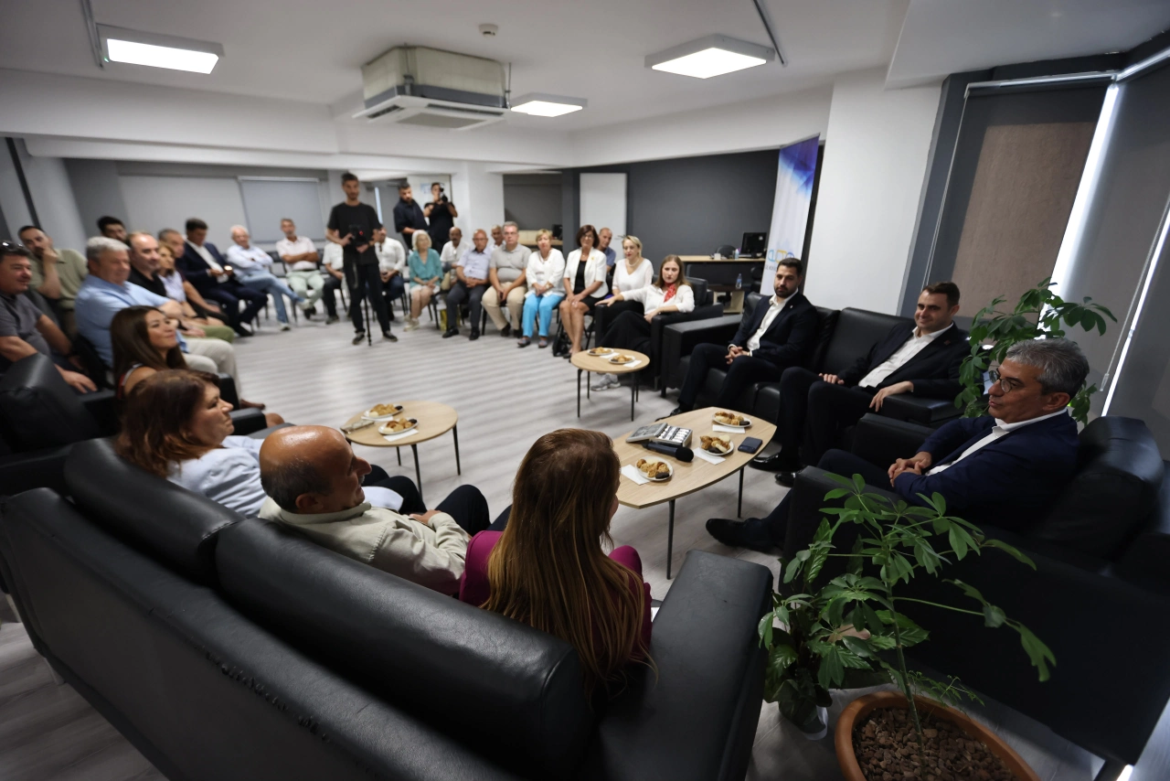 Gunaydindan Konak Kent Konseyi Ziyareti Cumhuriyet Ve Demokrasi Icin Birlikte Yol Yuruyece Yenibakishaber