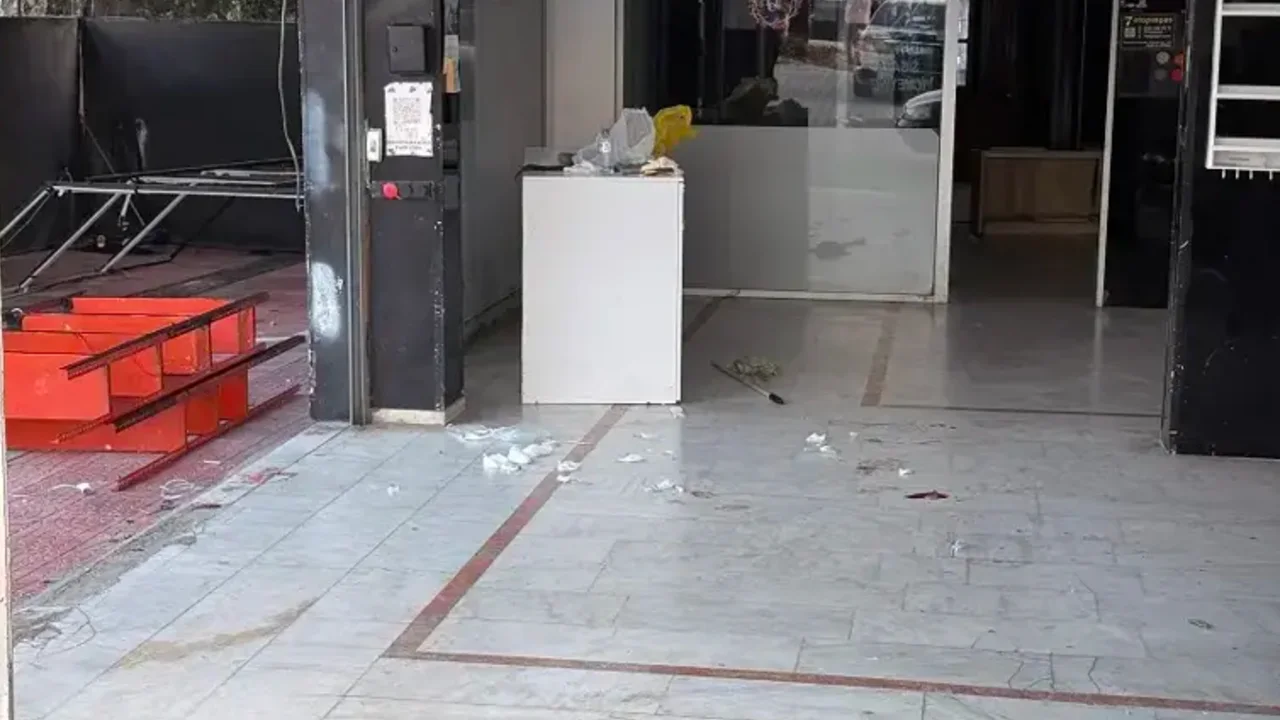 Husumetliler Arasinda Kavga Yenibakishaber
