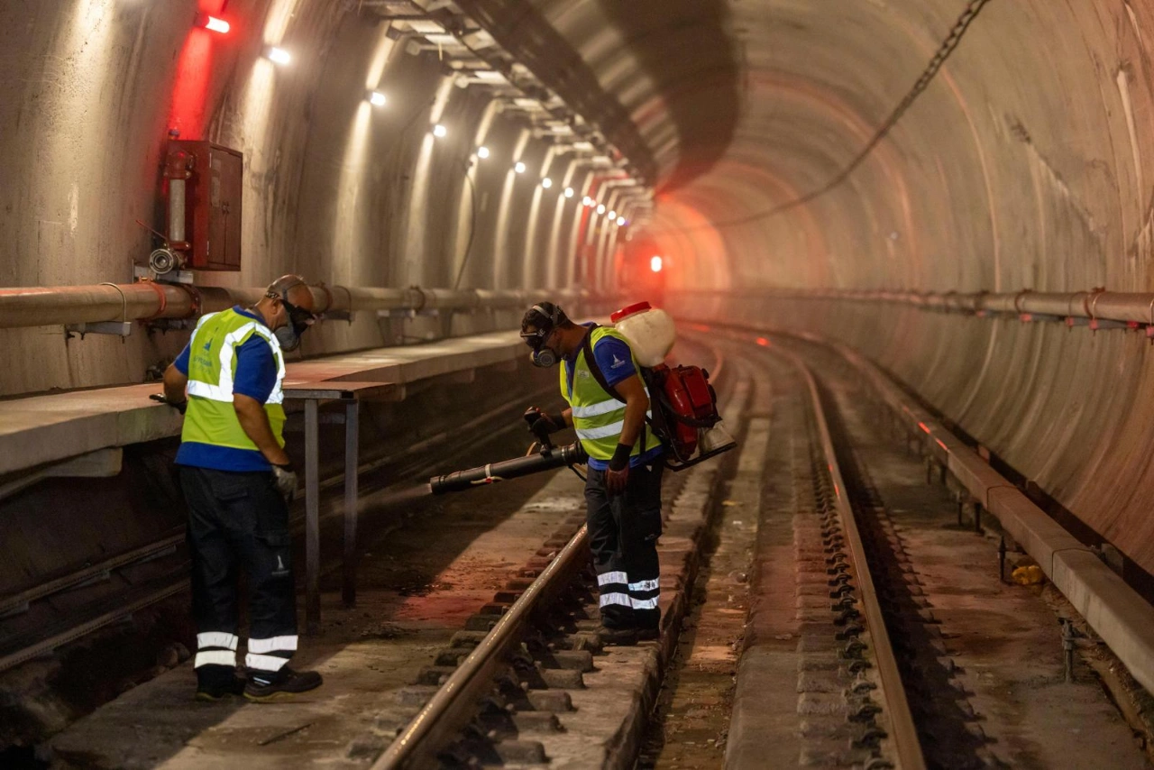 Izmir Metrosunda Gorunmeyen Mesai Gece Boyunca Mucadele Yenibakishaber