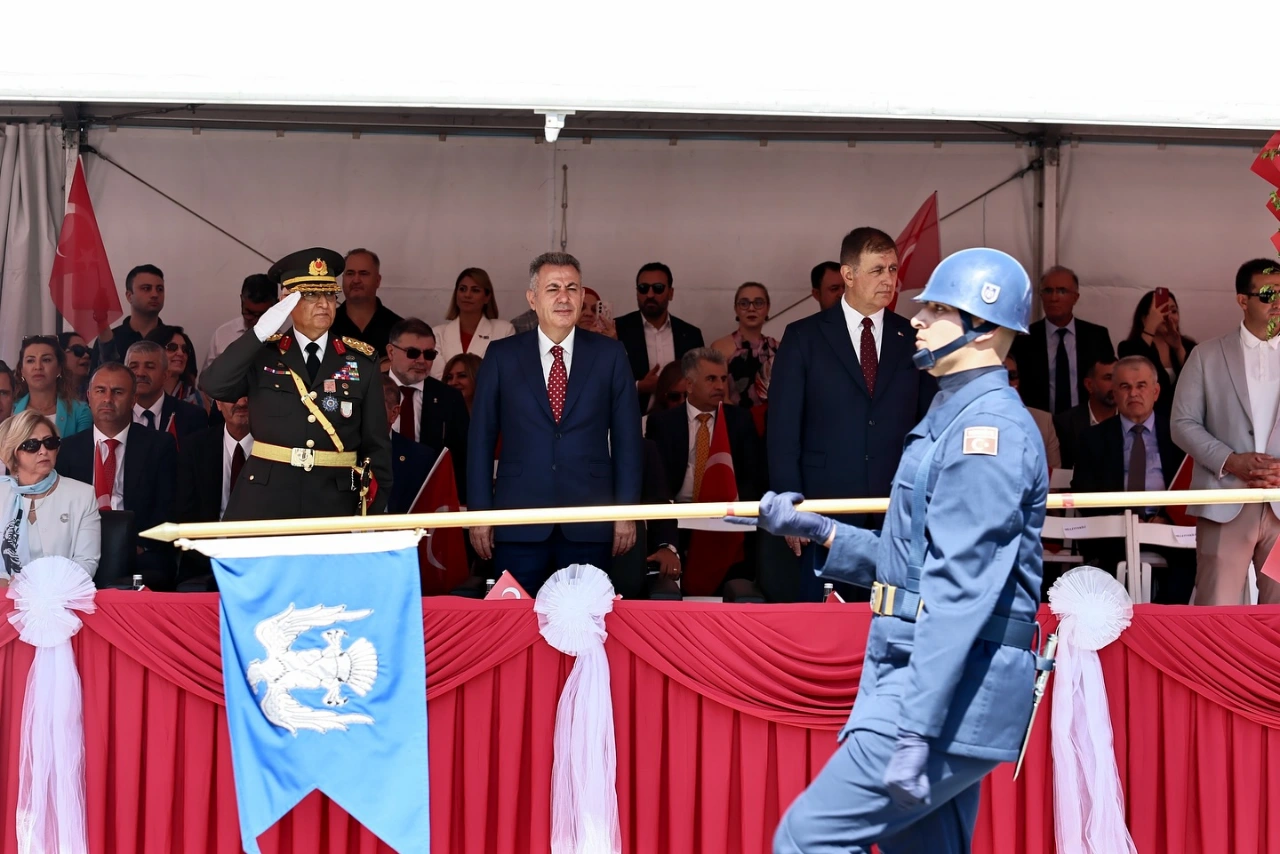 Izmirde 30 Agustos Programi Belli Oldu Yenibakishaber (1)
