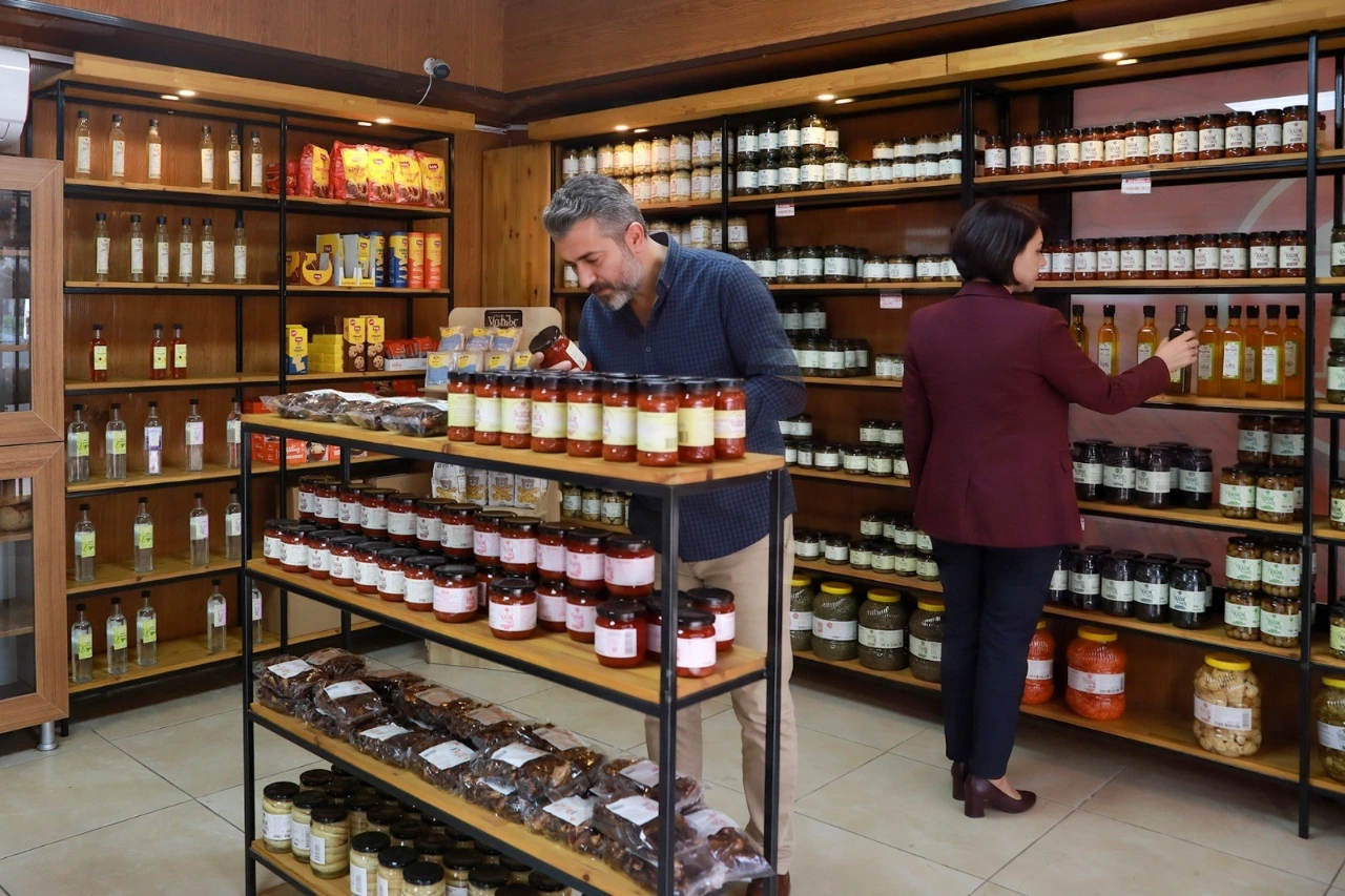 Kadin Emegiyle Uretiliyor Dunyaya Ihrac Ediliyor Yenibakishaber (2)