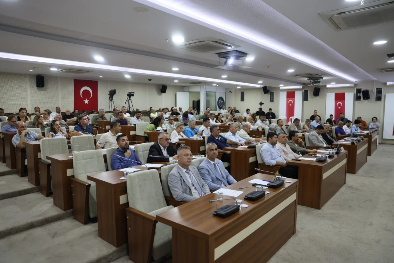 Karabaglar Belediye Meclisinde Yeni Donem Komisyonlar Yeniden Belirlendi Yenibakishaber (2)