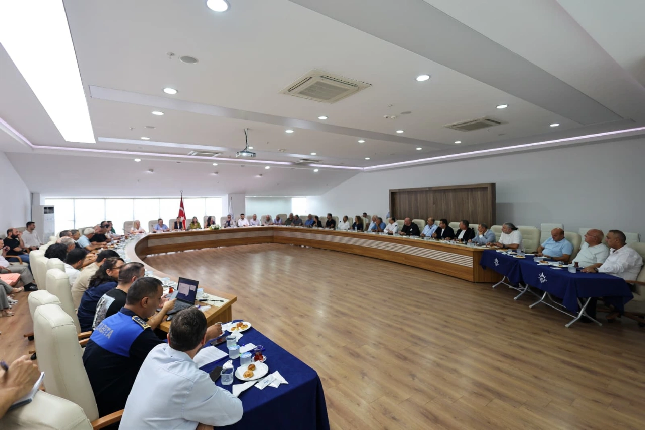 Karabaglarda Esnaf Icin Koordinasyon Toplantisi Yenibakishaber (2)
