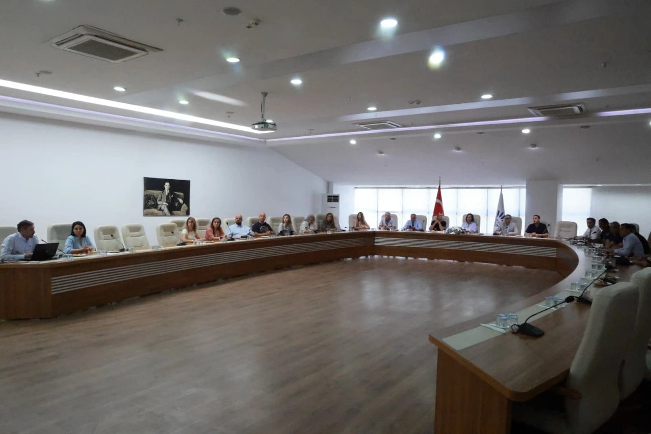 Karabaglarda Sahipsiz Atik Alarmi Yenibakishaber (1)