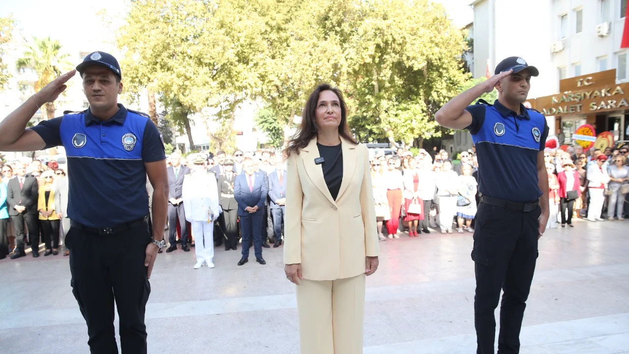 Karsiyaka Da 30 Agustos Gururu Yenibakishaber (2)