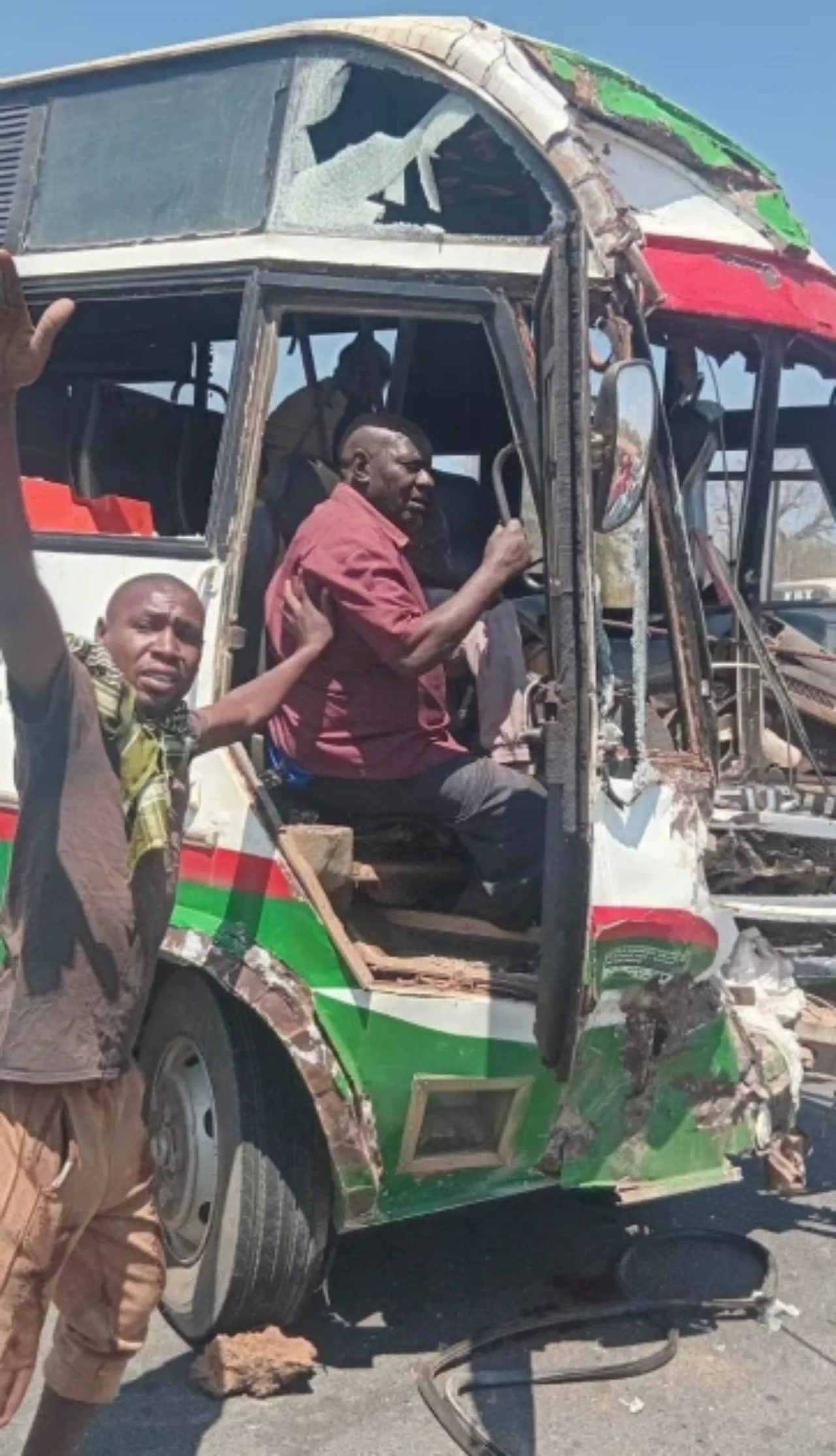 Kenyada Dugun Yolculugu Faciaya Donustu 7 Olu 30Dan Fazla Agir Yarali (2)