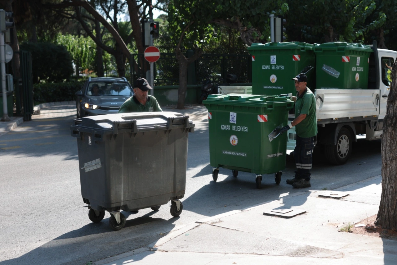 Konak Sokaklarina 400 Yeni Cop Konteyneri Yenibakishaber