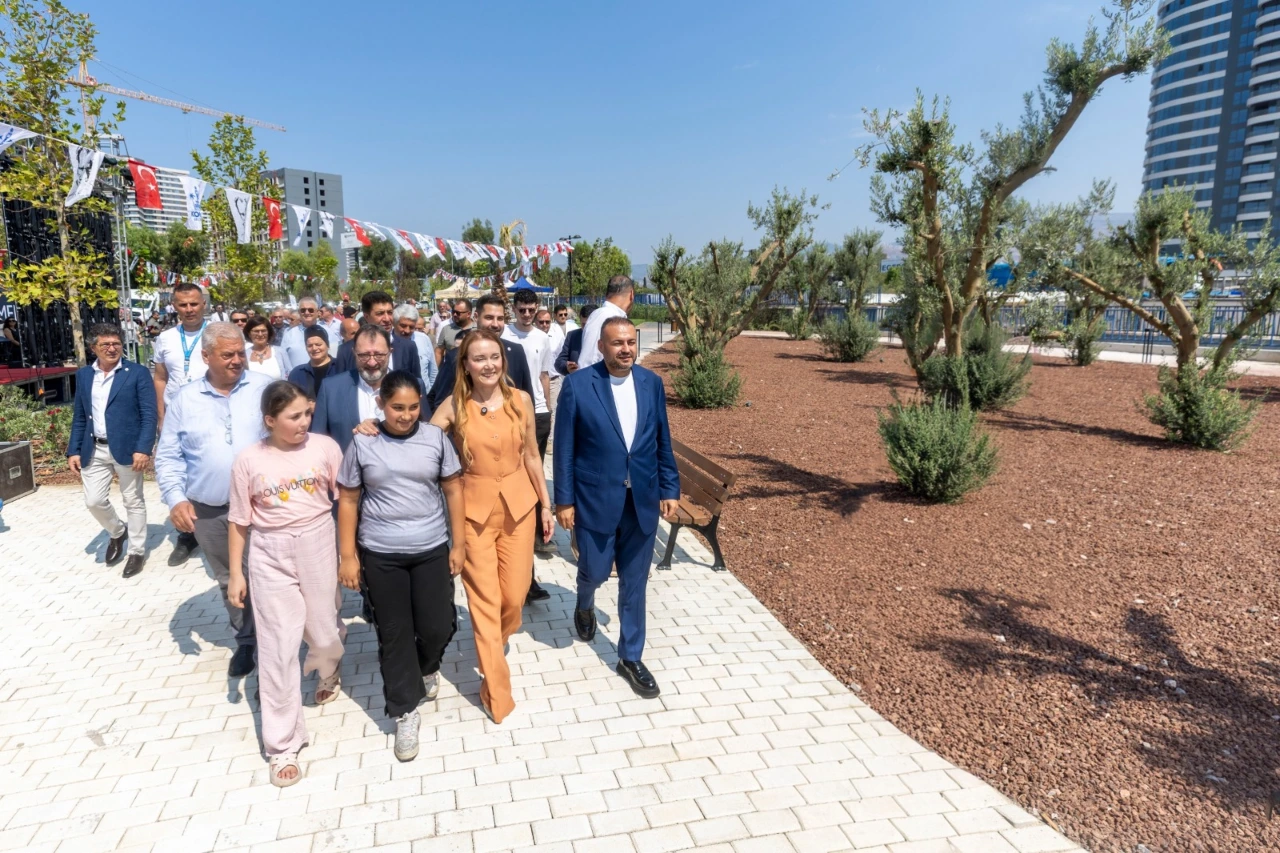 Konakta 6 Bin Metrekarelik Yeni Park Hizmete Acildi Yenibakishaber (2)