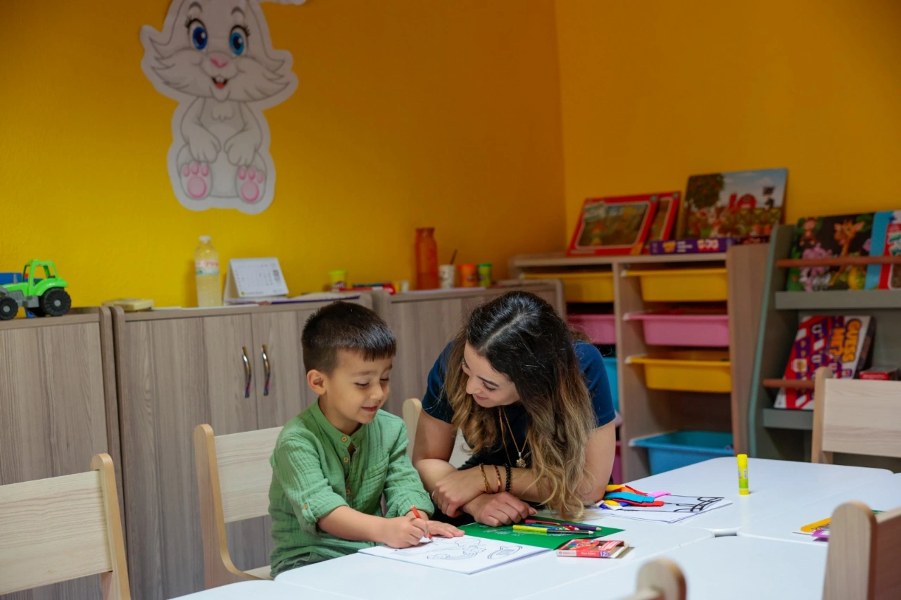 Konakta Annelere Saatlik Cocuk Bakim Hizmeti Yenibakishaber