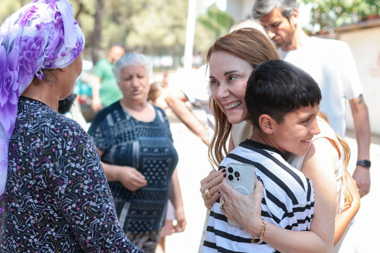 Konakta Kapi Kapi Ziyaret Baskan Mutlu Komsulariyla Bulustu Yenibakishaber (2)