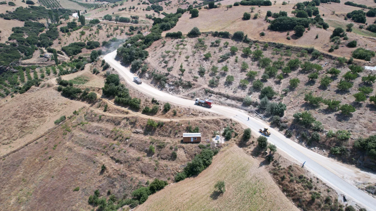 Kula Da 12 5 Kilometrelik Yol Yenileniyor1 Yenibakishaber