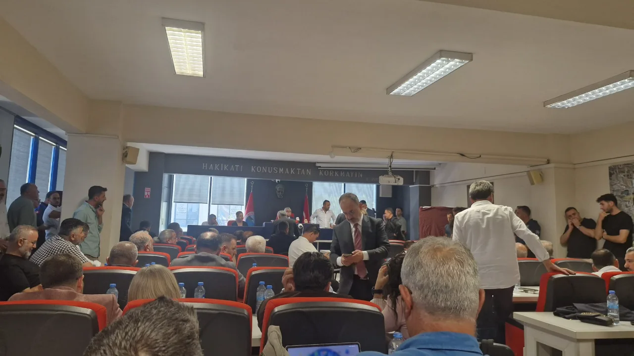 Mendereste Baskanvekili Seciminde Ikinci Tur Tamamlandi Chp Meclisi Terk Etti (2)