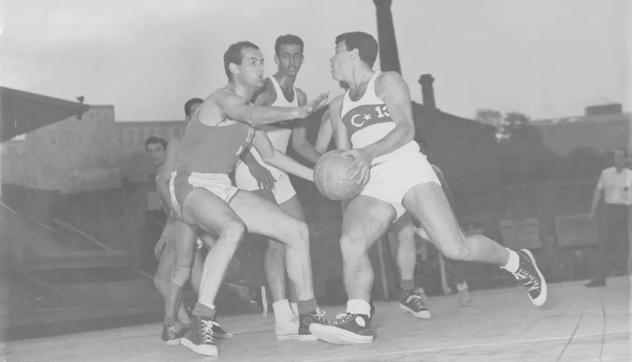 Milli Basketbolcu Guner Yalciner Vefat Etti Yenibakishaber (2)