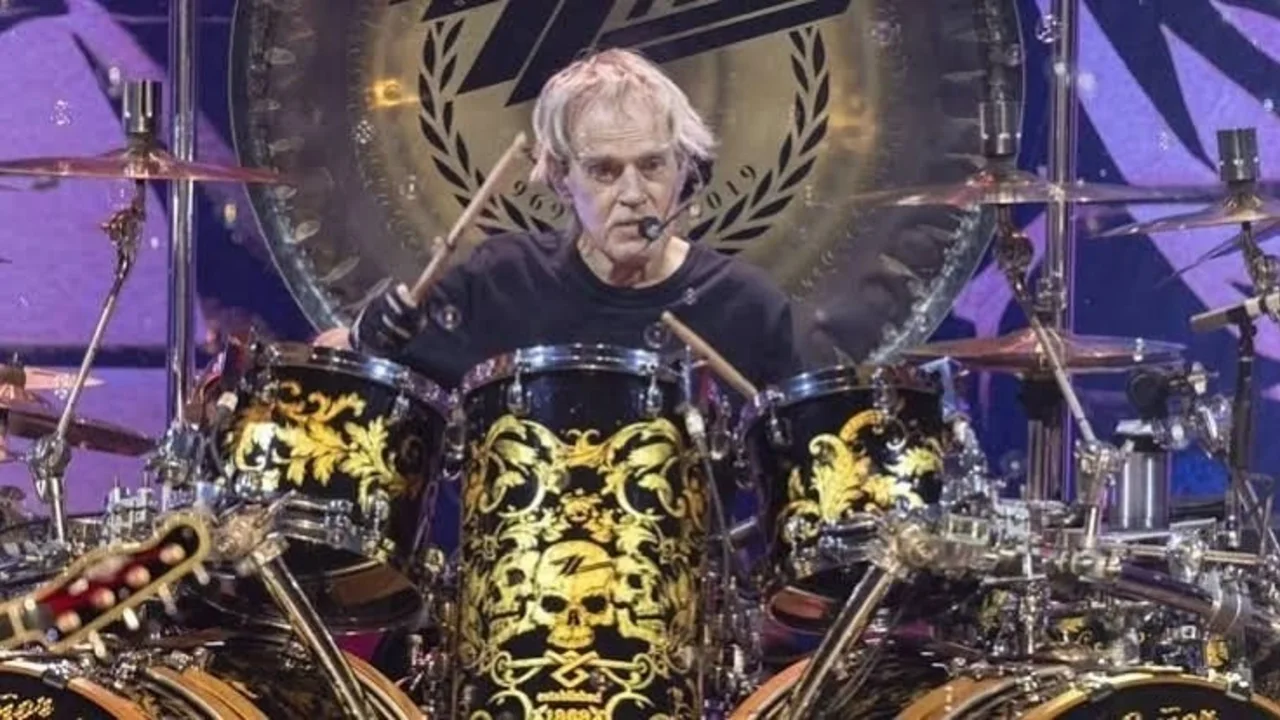 Rock Dunyasi Yasta Frank Beard 77 Yasinda Hayatini Kaybetti (2)