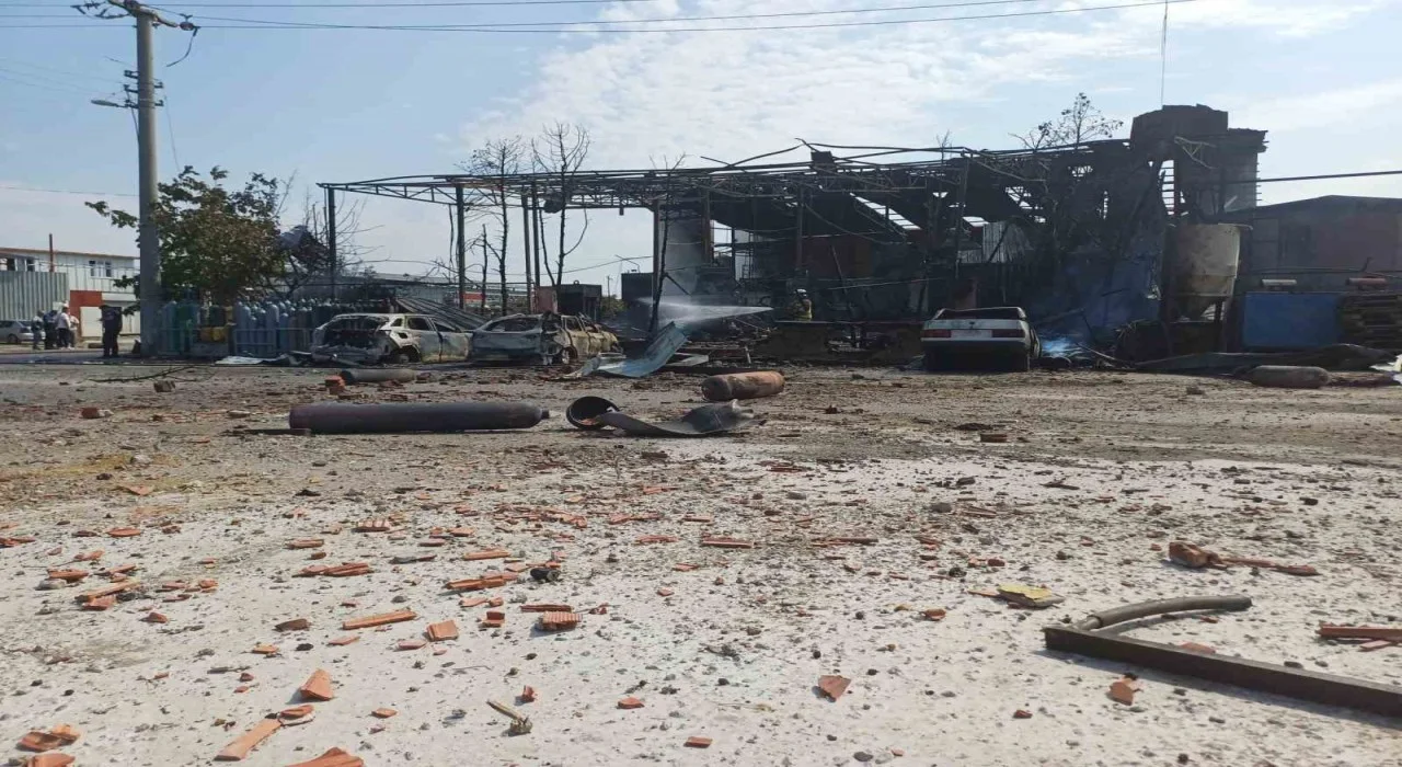 Salihlide Gaz Dolum Tesisinde Patlamadan Aci Haber 2 Kisi Hayatini Kaybetti Yenibakishaber