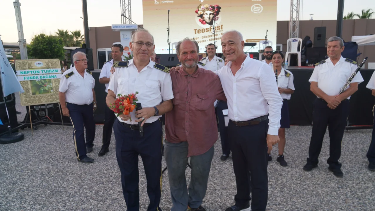 Sanatcilar Sehri Nde Teosfest 2026 Coskuyla Basladi Yenibakishaber