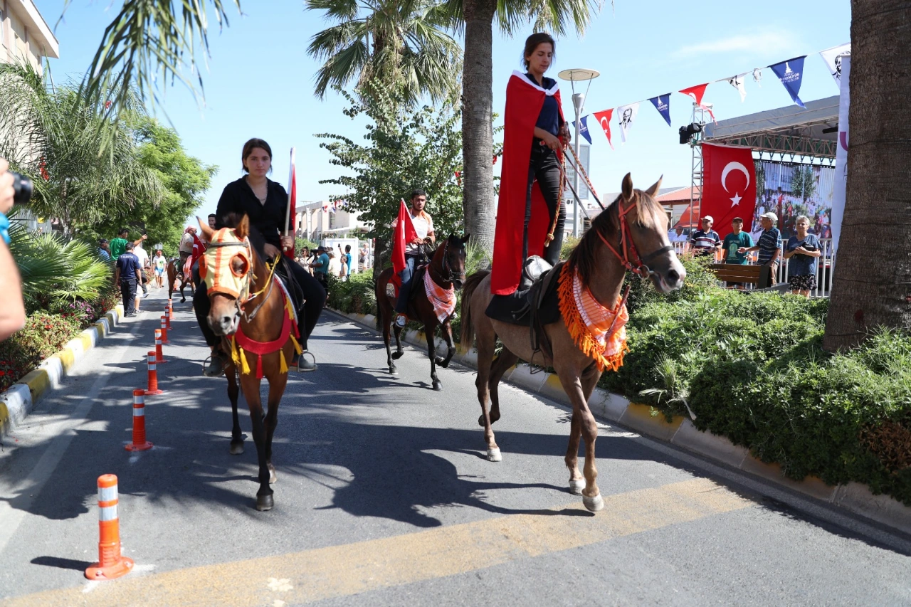 Urlada 2600 Yillik Gelenek Yeniden Canlaniyor Bagbozumu Basliyor Yenibakishaber