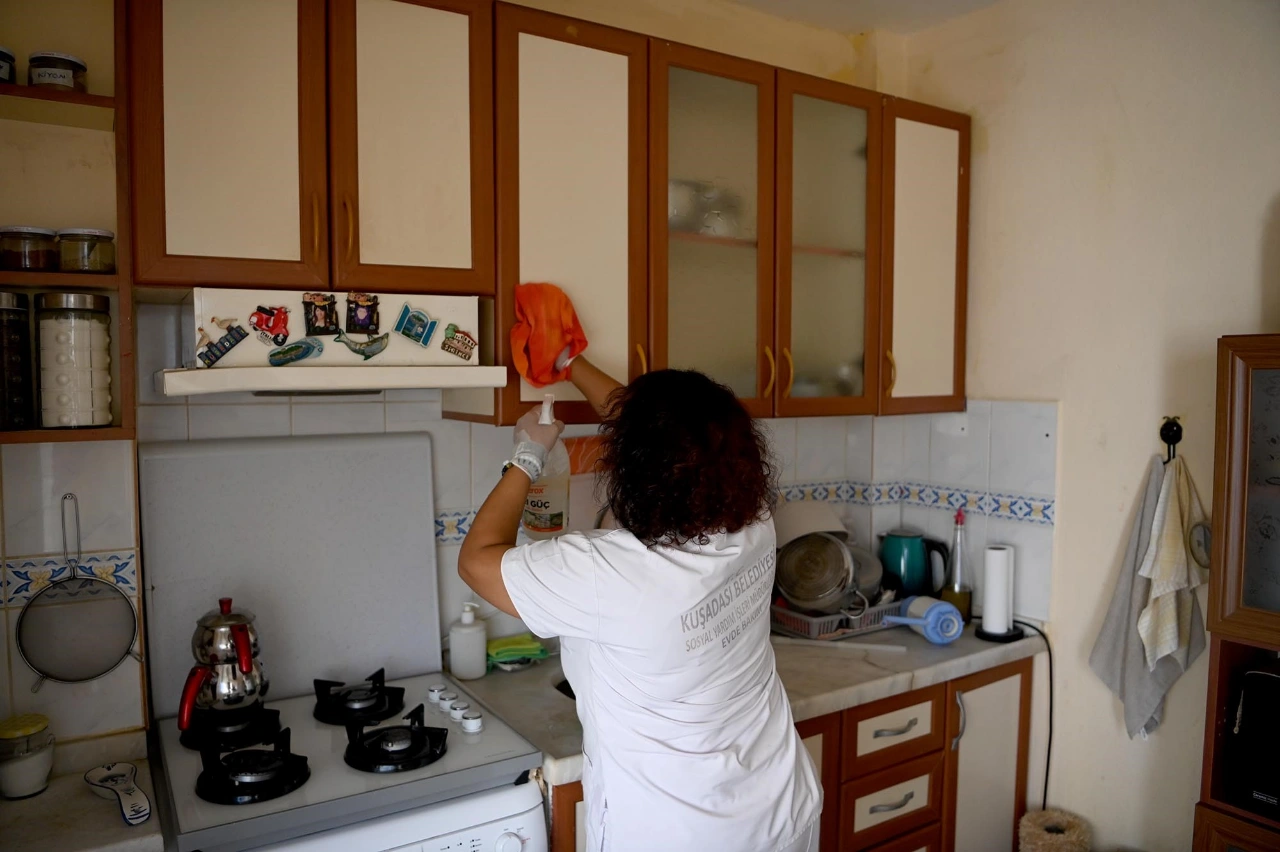 Yardim Melekleri Ihtiyac Sahiplerini Yalniz Birakmiyor Yenibakishaber