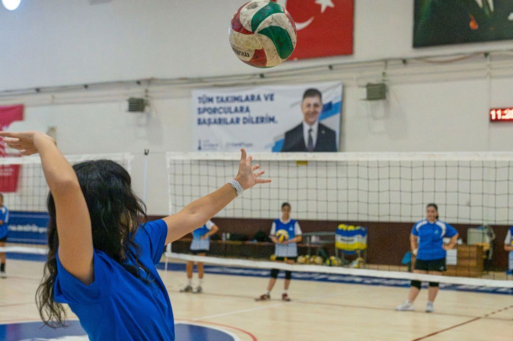 Yaz Spor Okullarinda Voleybol Ilgisi (3)