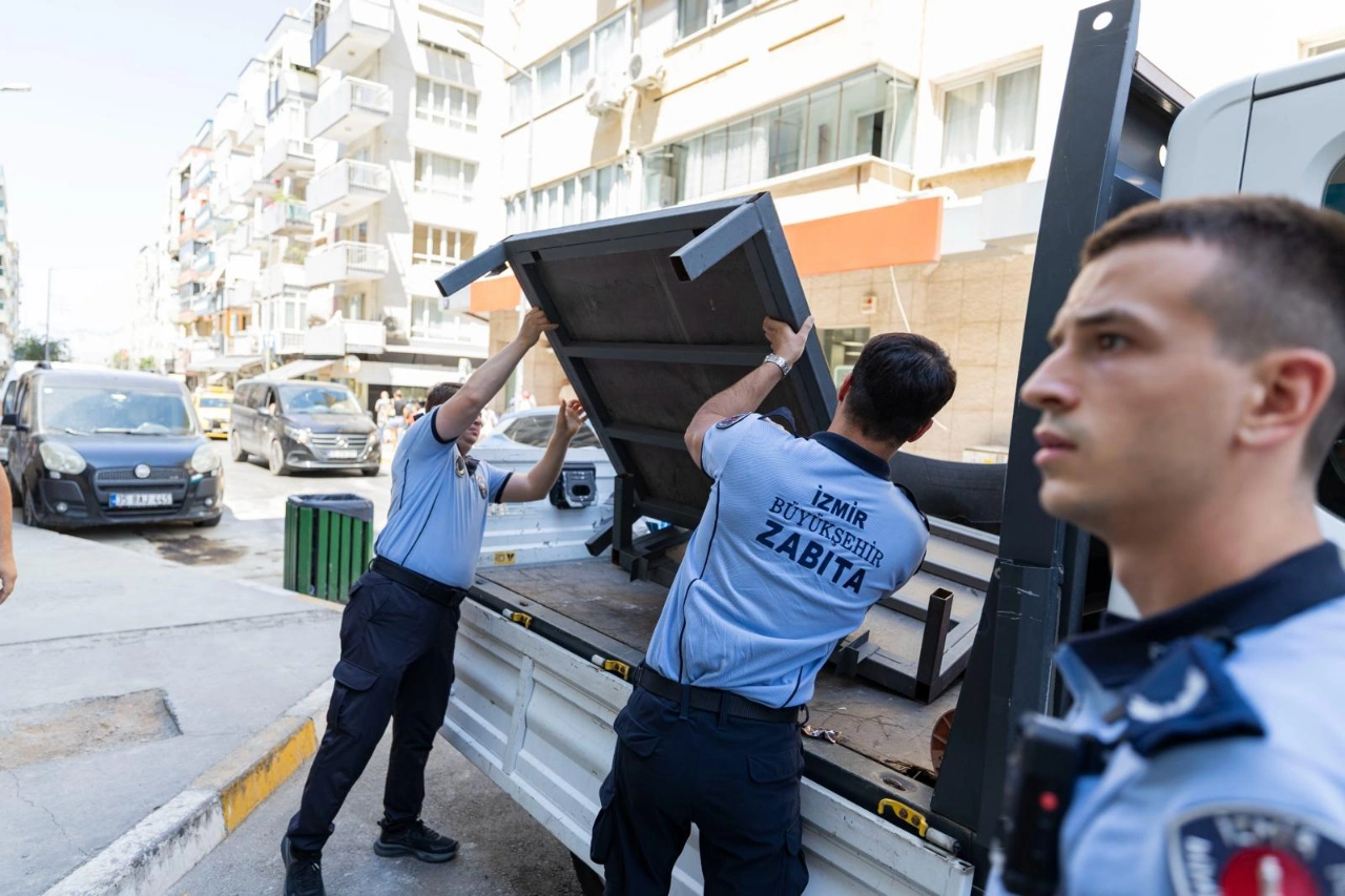 Zabita Ekipleri Sahaya Cikti Kaldirim Isgallerine Gecit Yok Yenibakishaber (1)