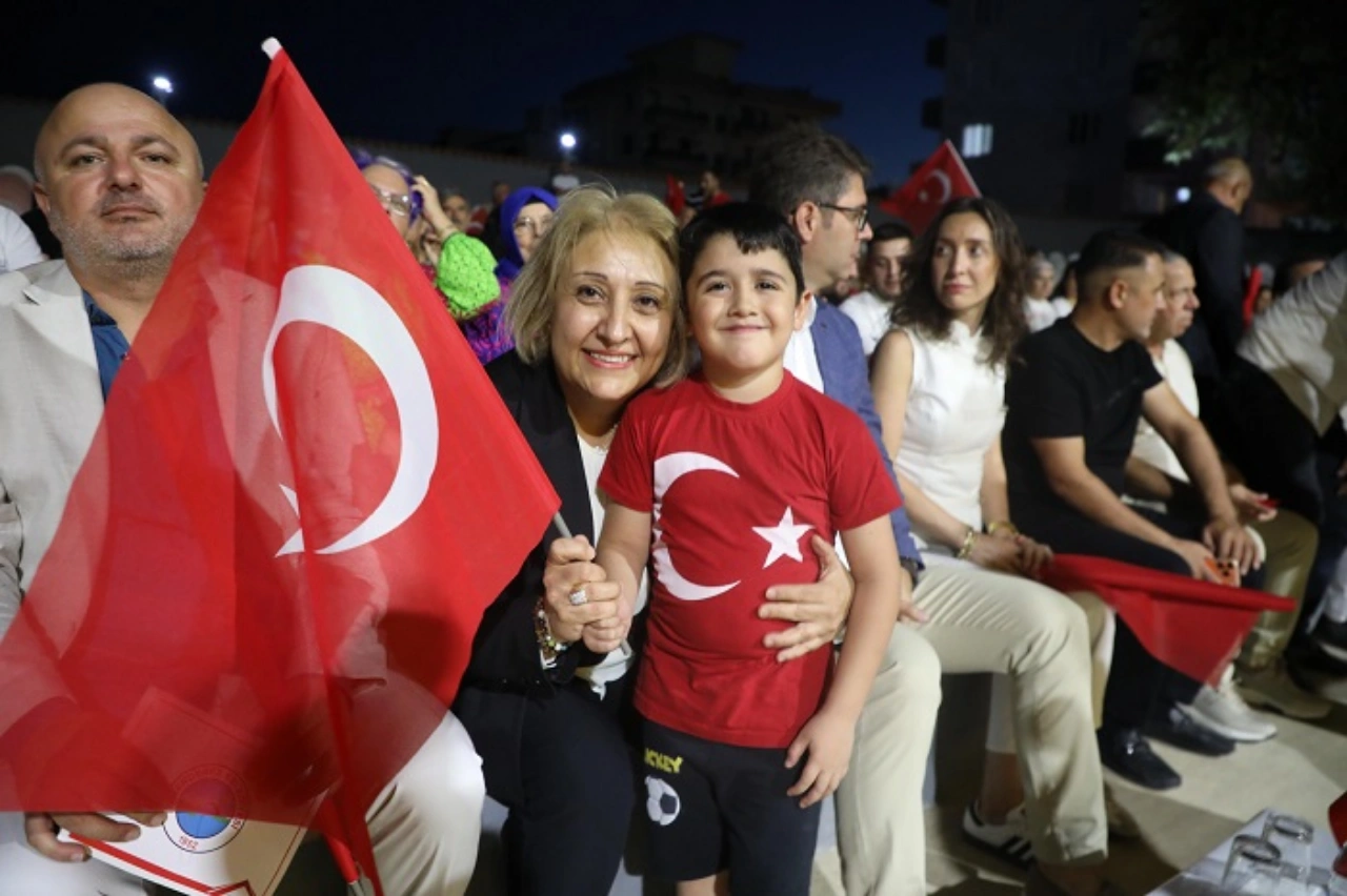 Zafer Coskusu Menderesi Sardi Yenibakishaber (1)