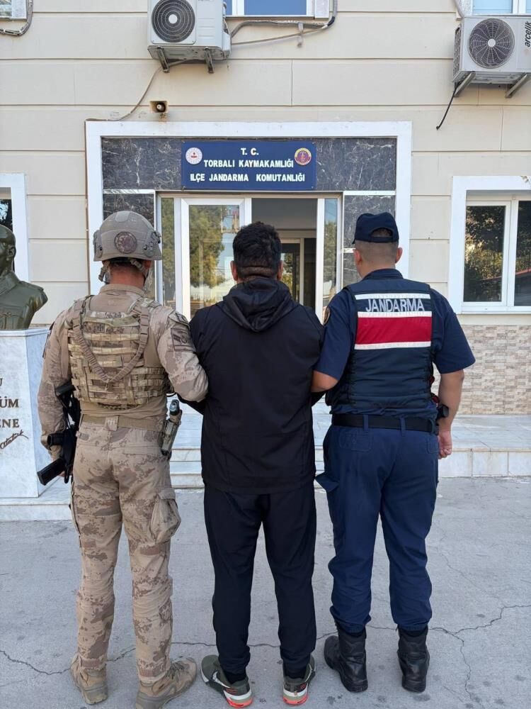 25 yıl kesinleşmiş hapis cezası vardı: İzmir’de yakalandı