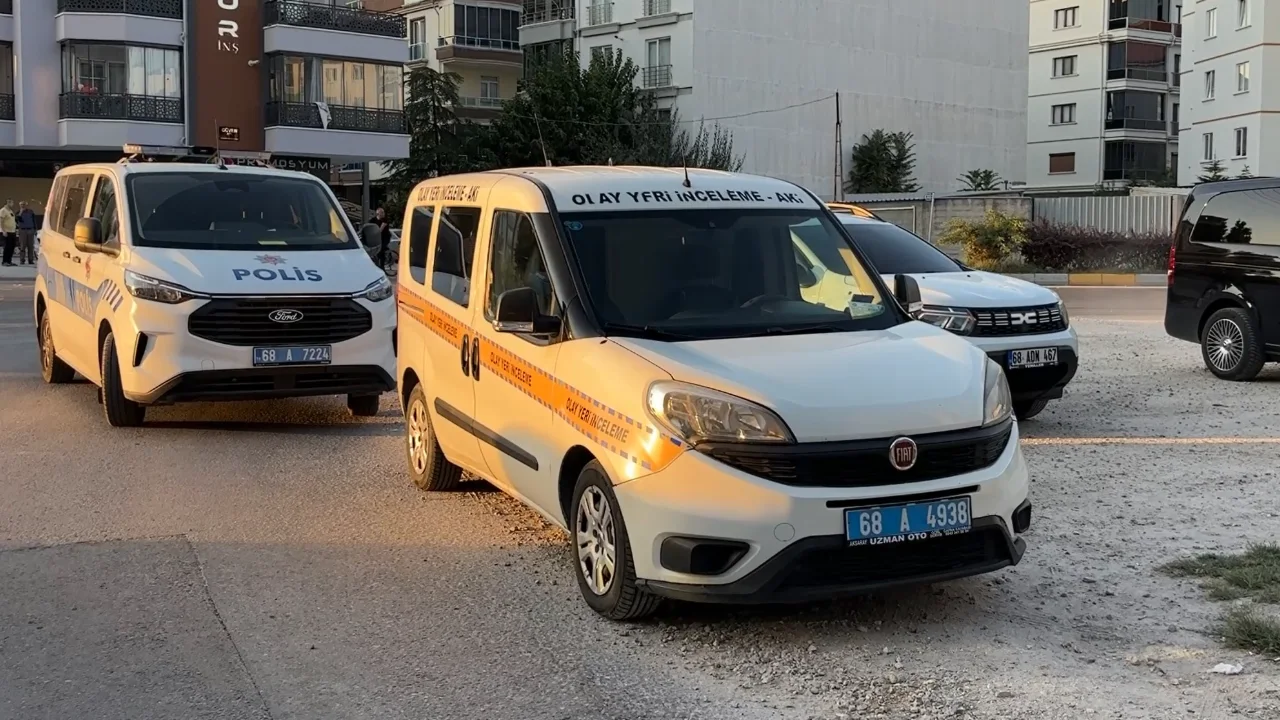 5. kattan düşen 18 yaşındaki genç kız hayatını kaybetti