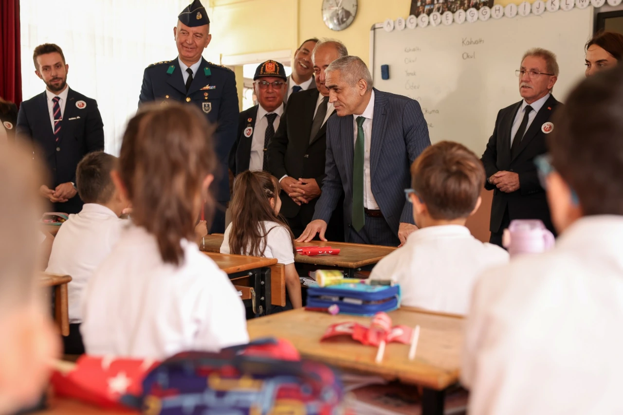 Aliagada Yeni Egitim Yili Torenle Basladi Yenibakishaber (3)