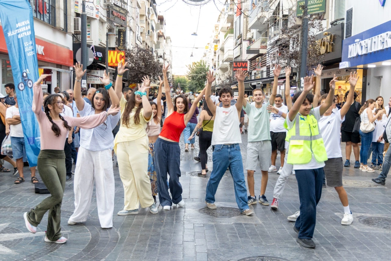 Avrupa Hareketlilik Haftasi Etkinlikleri Karsiyakada Basladi Yenibakishaber (1)