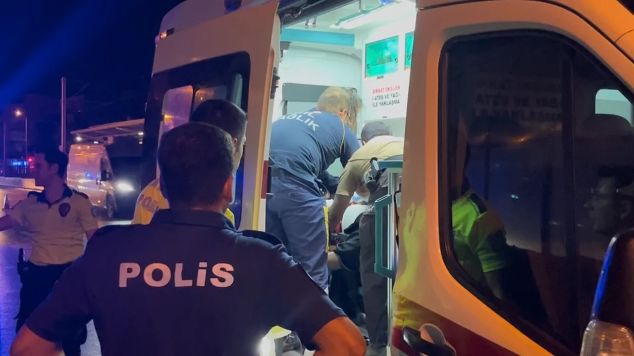 Bariyerlere çarpan motosikletin 17 yaşındaki sürücüsü hayatını kaybetti