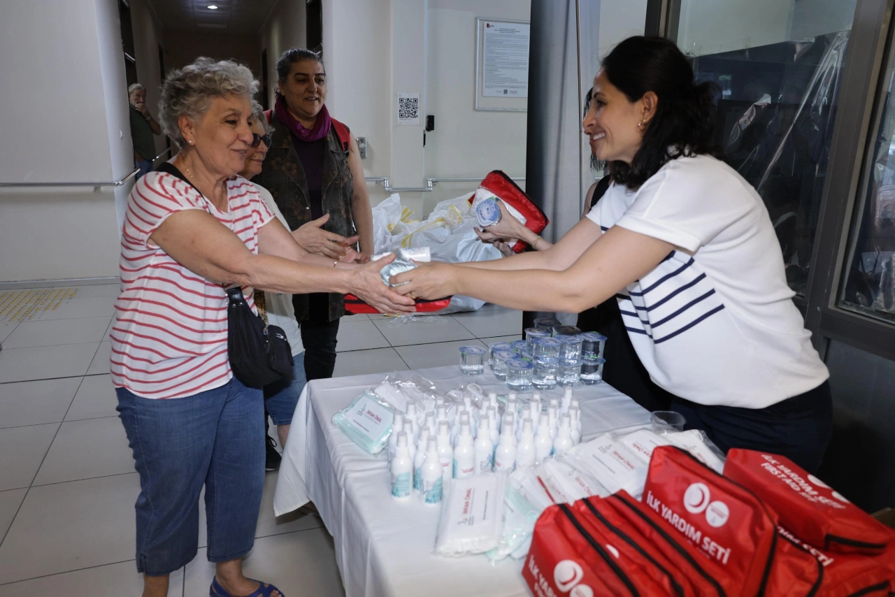 Bayraklida Acil Durumlara Karsi Ilkyardim Farkindaligi Yenibakishaber