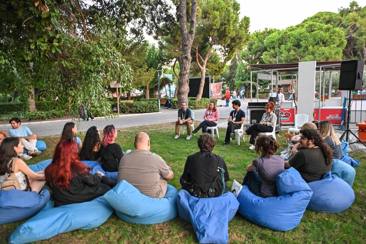 Belediye Sokaginda Kariyer Bulusmasi Ve Dunya Kulturleri Yenibakishaber