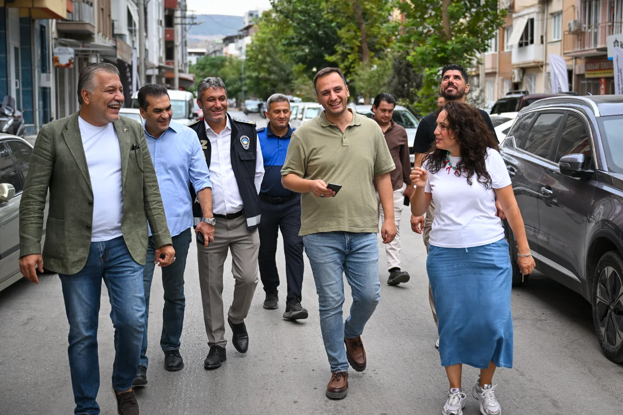 Bornova Da Hizmet Sokakta Sekilleniyor Yenibakishaber