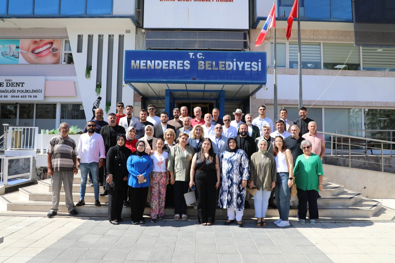 Bursali Mendereste Fusun Demire Ak Parti Rozeti Yenibakishaber