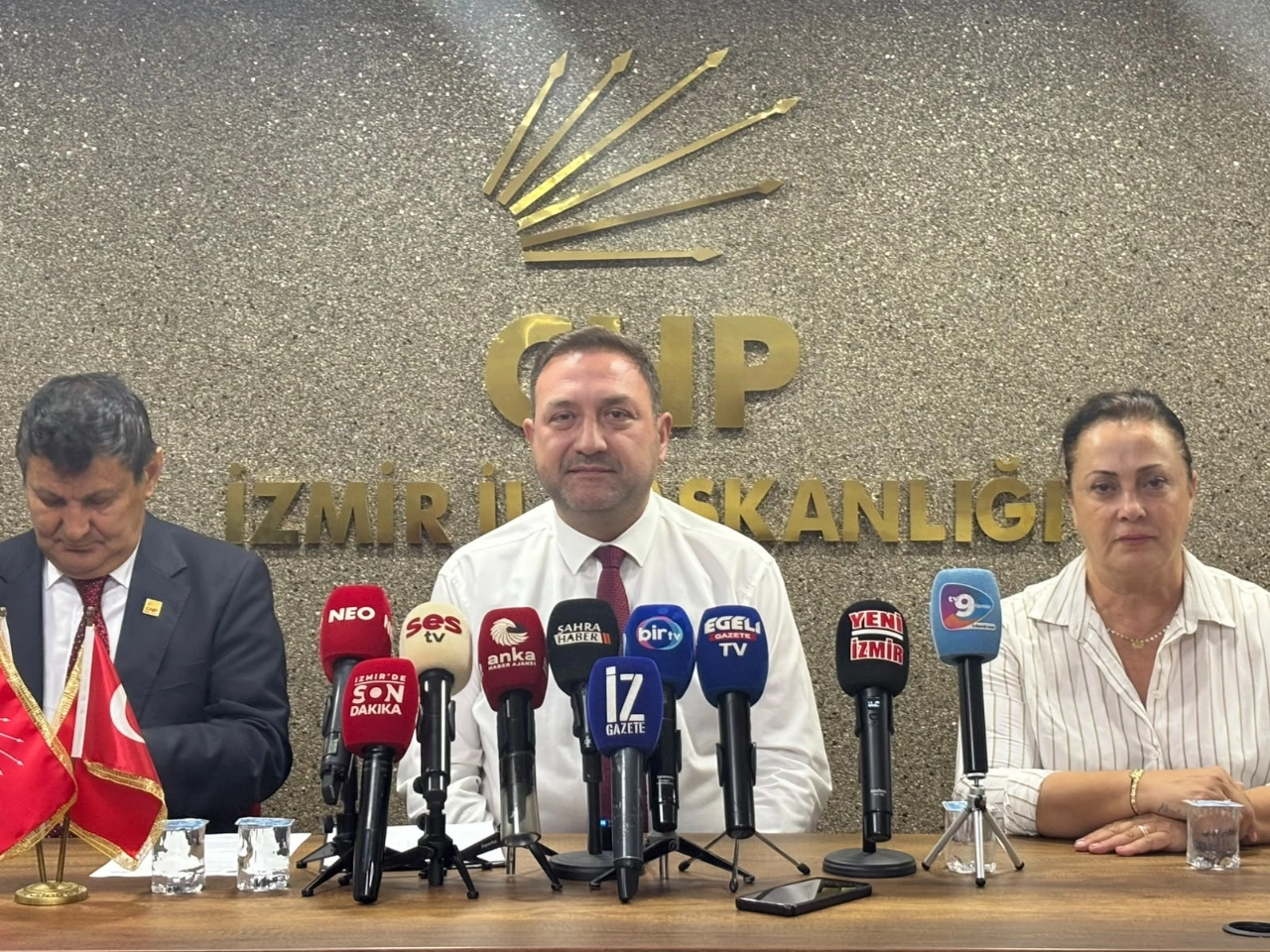 Chpli Gumrukcu Izmir Secimi Kaybedebilir Hale Geldi Yenibakishaber