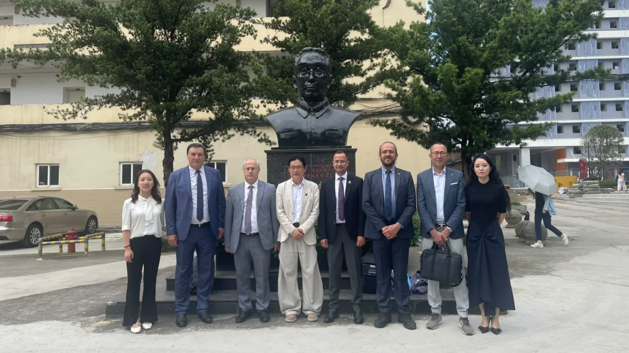 Deu Nun Uluslararasi Is Birligi Vizyonu Cin De Gucleniyor Chengdu Da Yeni Temaslar 3 Yenibakishaber