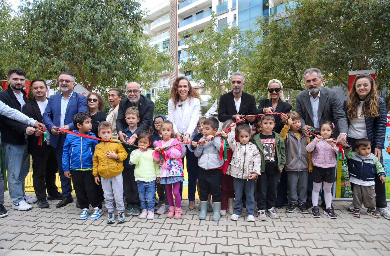 Dunyaya Cocuklarin Gozunden Bakan Park Karsiyakada Yenibakishaber (1)