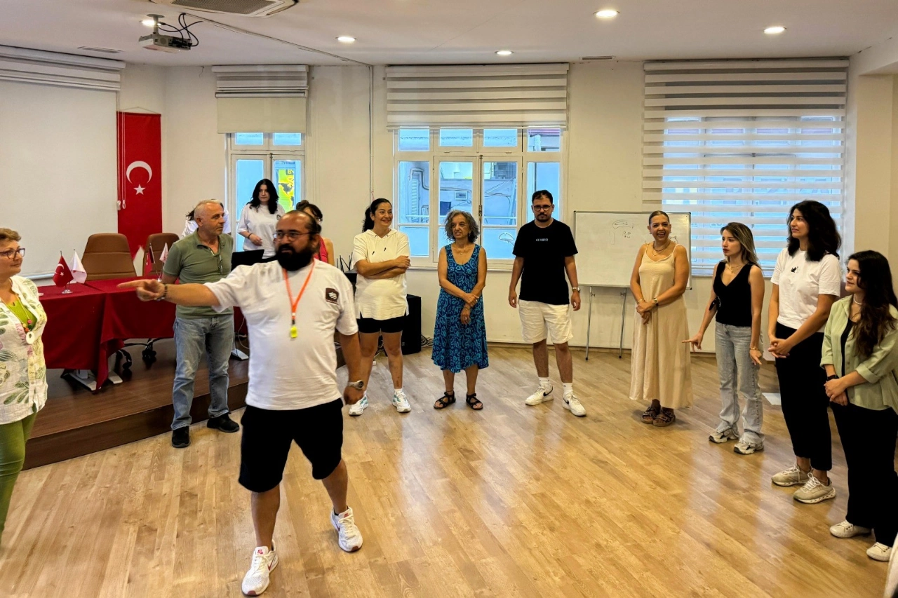 Efeler’de güz dönemi sanat kursları başlıyor