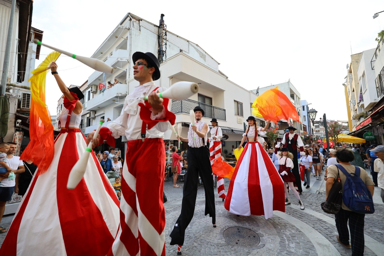 Efest 2026 Basliyor Efes Selcuk Dort Gun Festivale Doyacak Yenibakishaber (1)