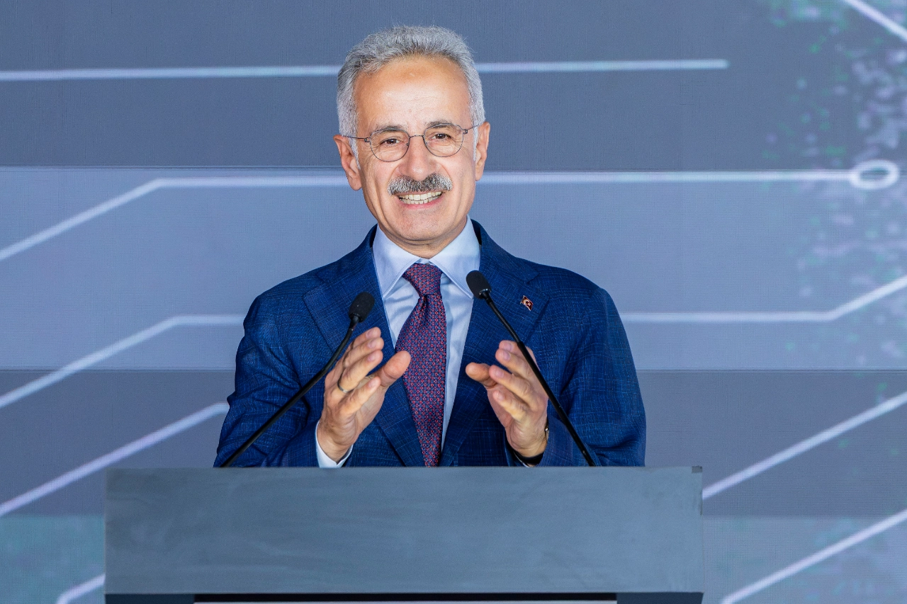 Ege Bolgesinin En Buyuk Veri Merkezi Izmirde Acildi Yenibakishaber (2)