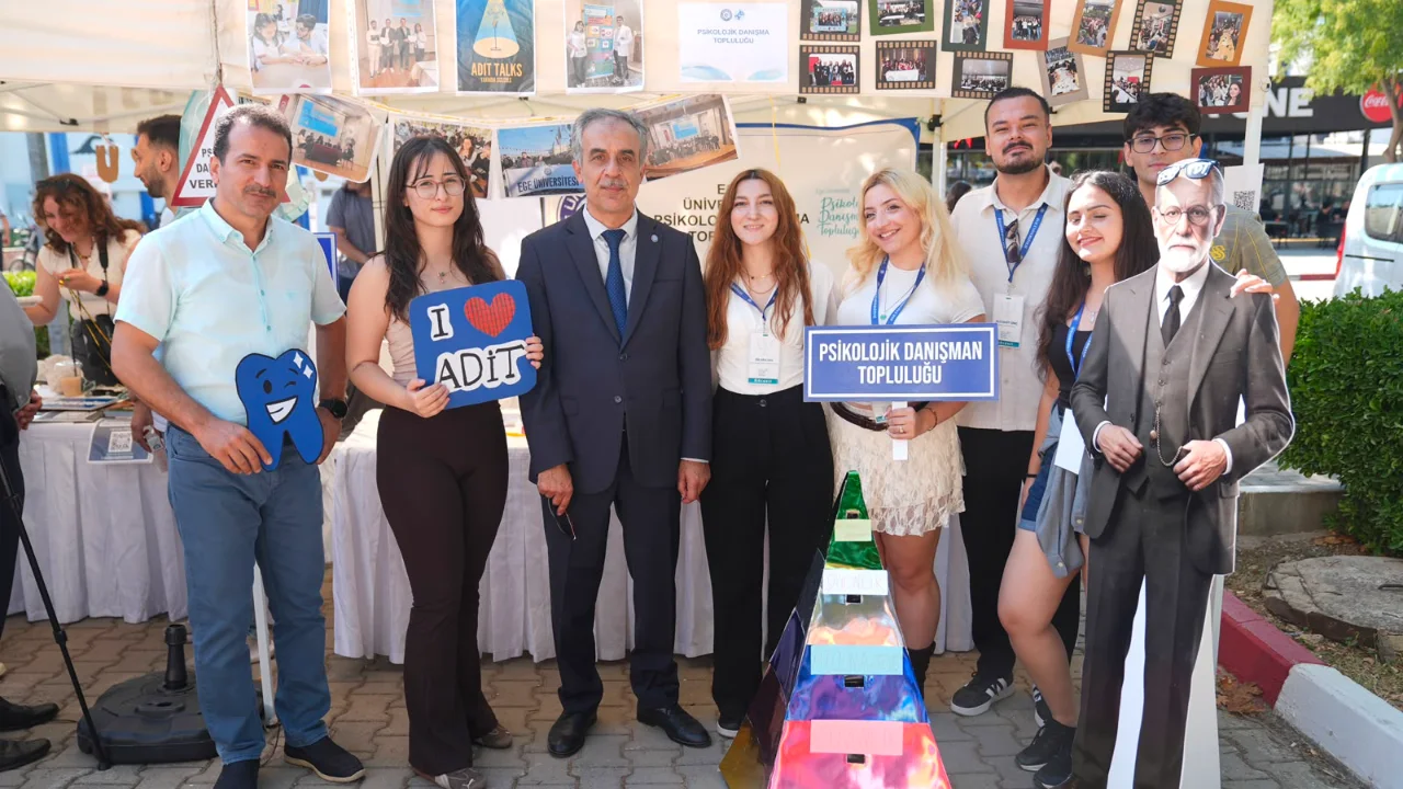 Ege Universitesinde Ogrenci Topluluklari Yeni Donem Icin Kapilarini Acti 2 Yenibakishaber