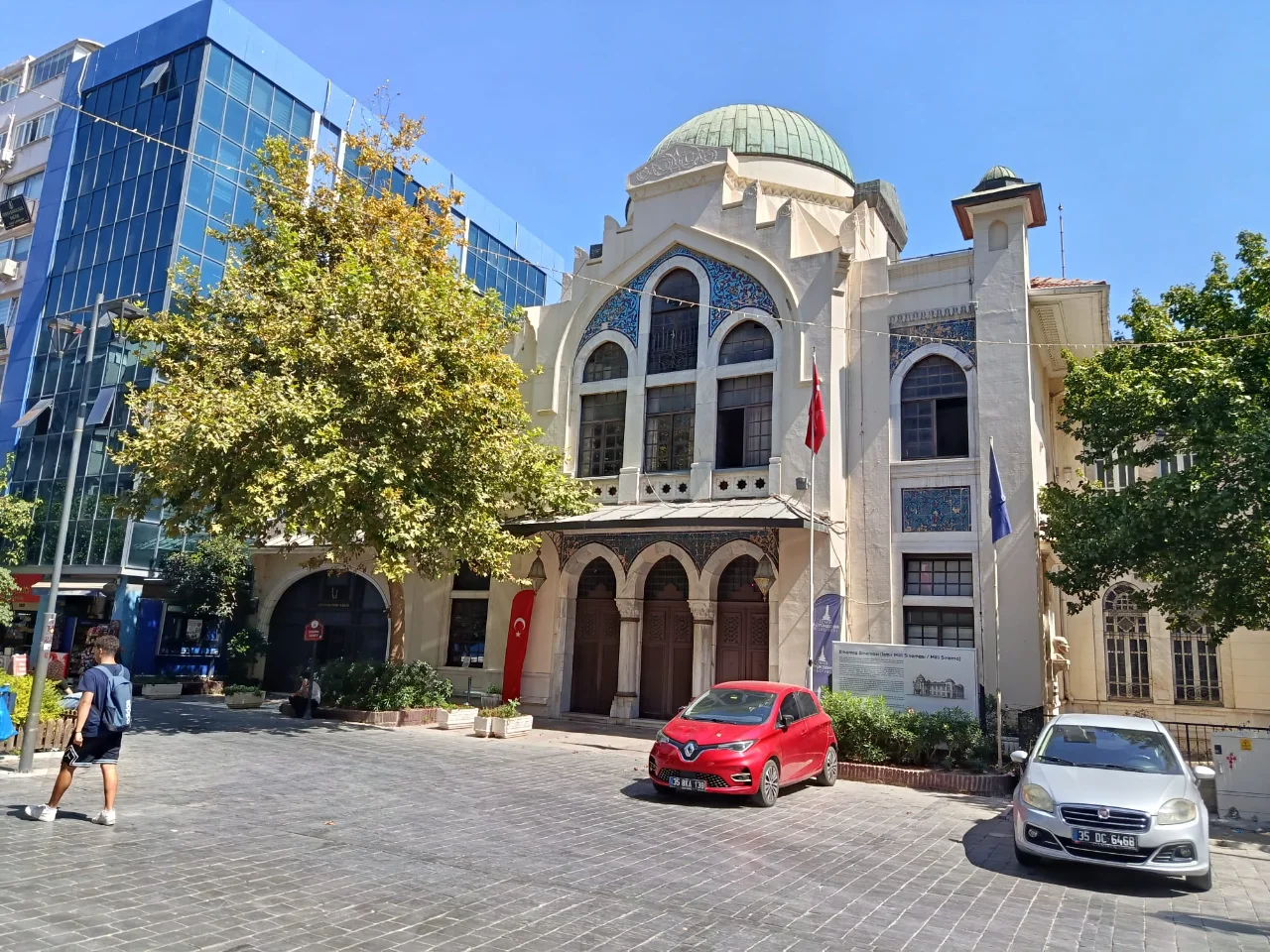 Elhamra Sinemasi 100 Uncu Yasini Kutluyor Yenibakishaber (1)