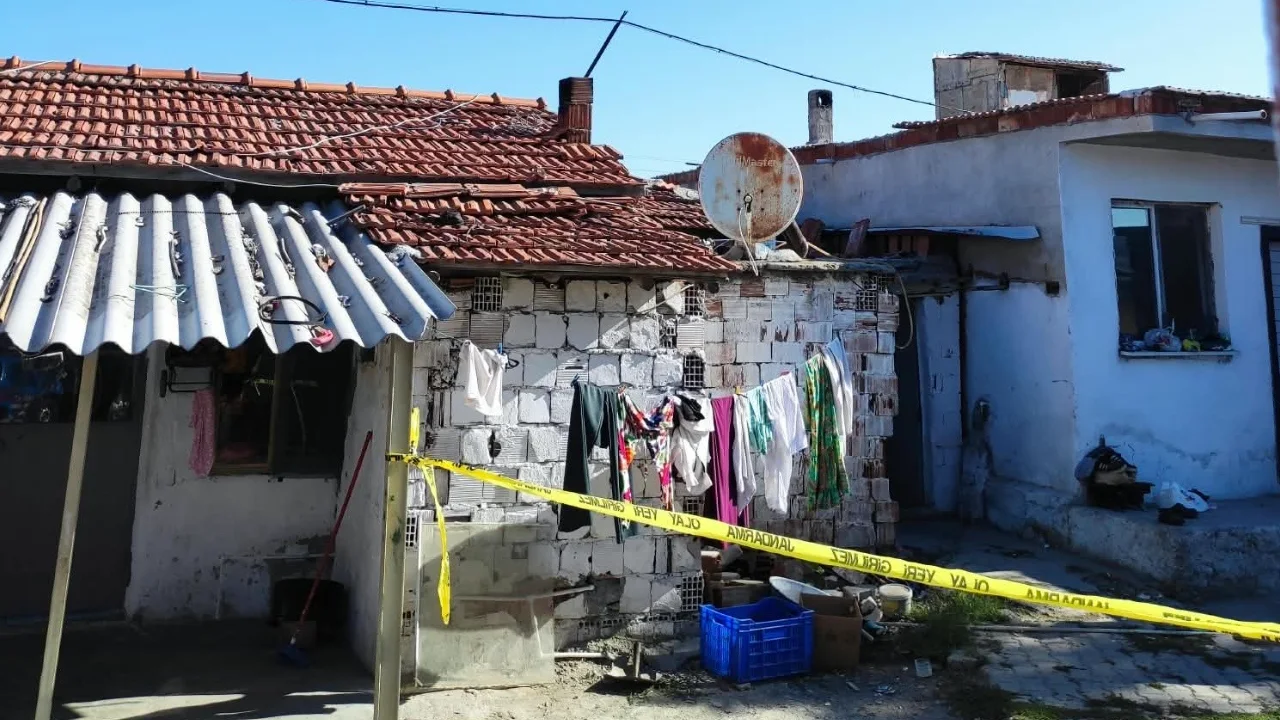 Eşi tarafından bıçaklanan kadın hayatını kaybetti