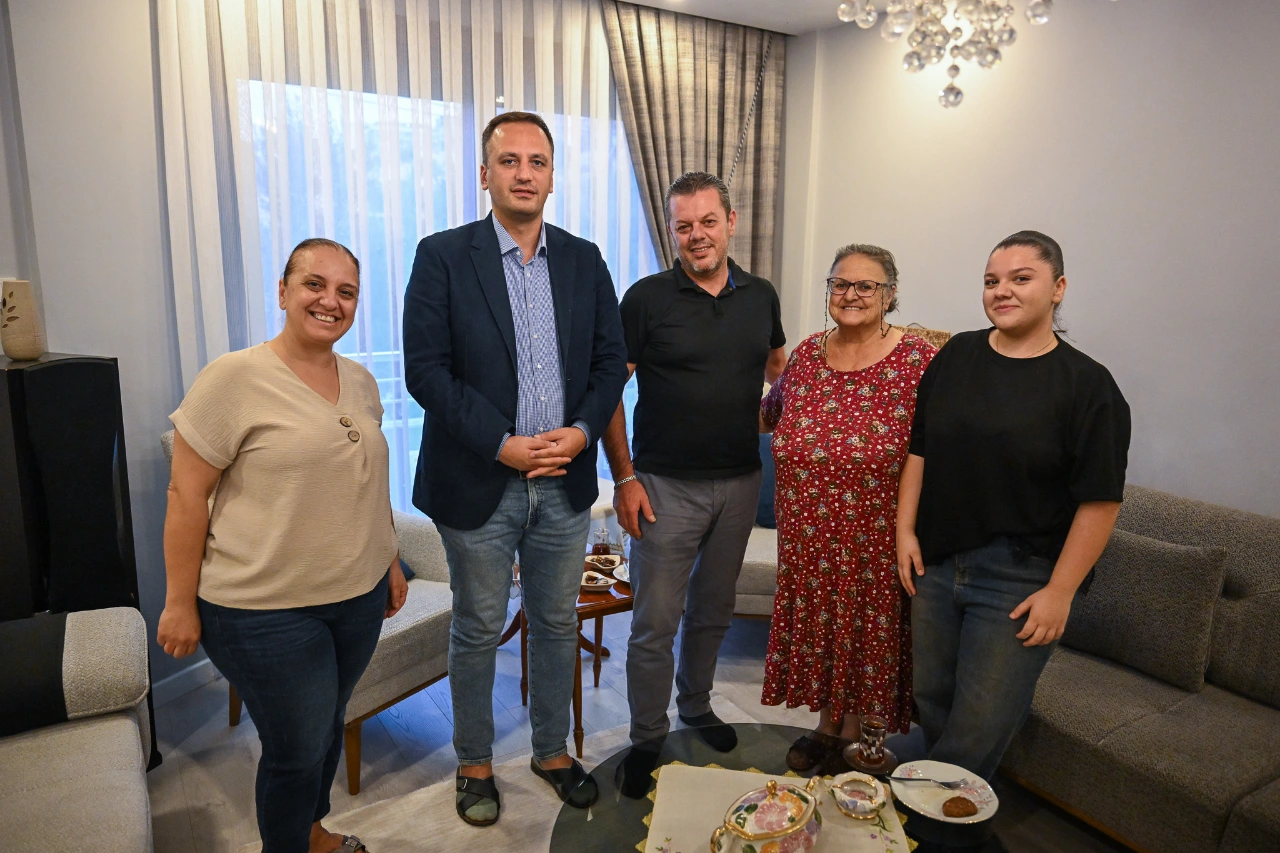 Eskiden Vefa Ziyareti Her Sartta Bornovalilarin Yanindayiz Yenibakishaber