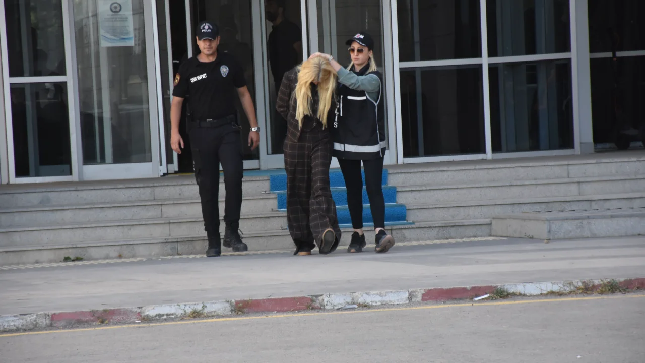 Fenomen Çağla Öz adliyeye sevk edildi