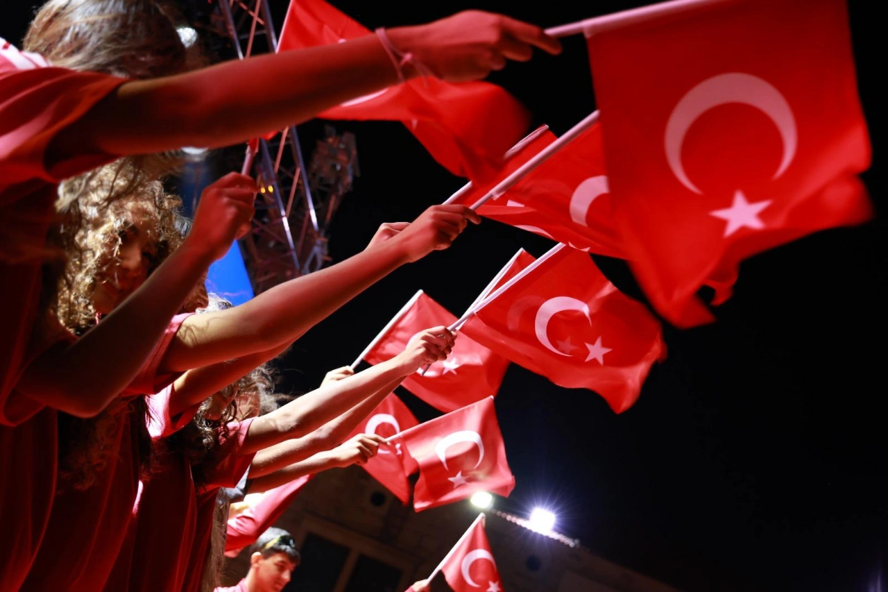 Foca Avrupanin Genc Voleybolcularini Agirliyor Yenibakishaber