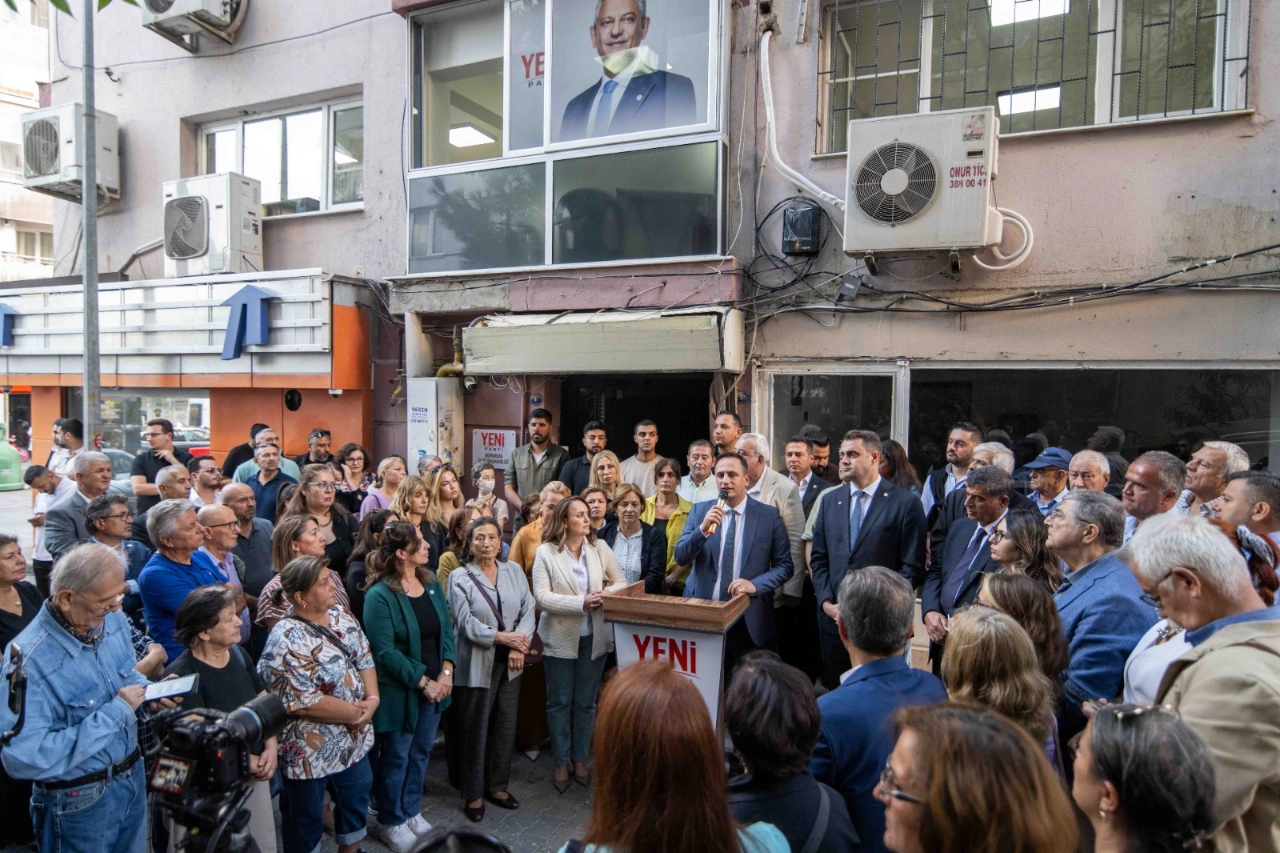 Guc Bornovadan Seslendi Halkin Iradesiyle O Koltuklardan Inecekler Yenibakishaber (3)