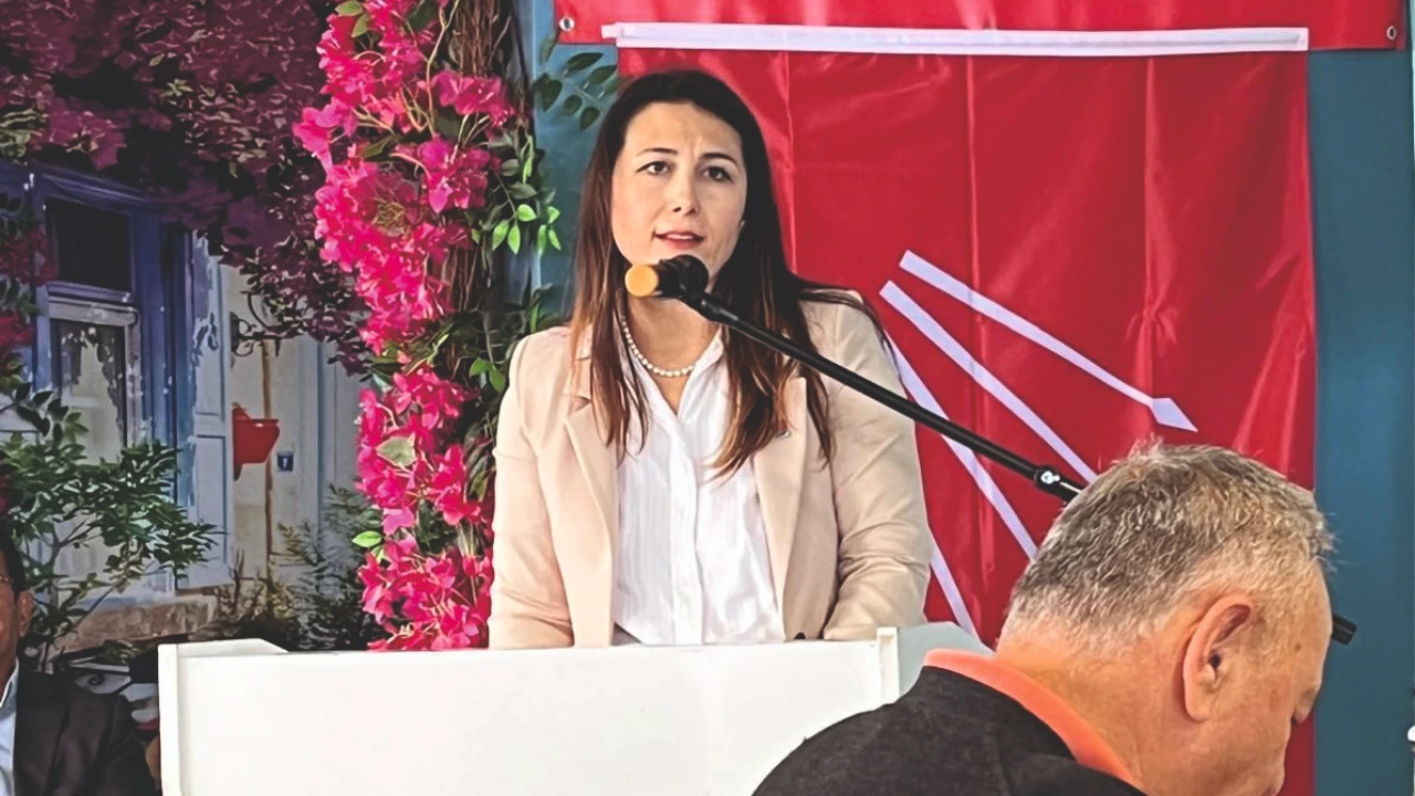 Gumrukcu Parti Icindeki Ayrismalar Chpyi Kucultmez Yenibakishaber (1)